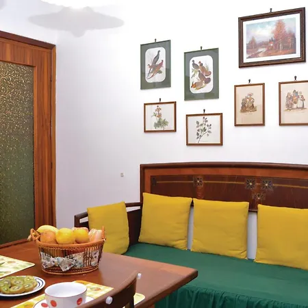 Apartment Le Rocche 1 *