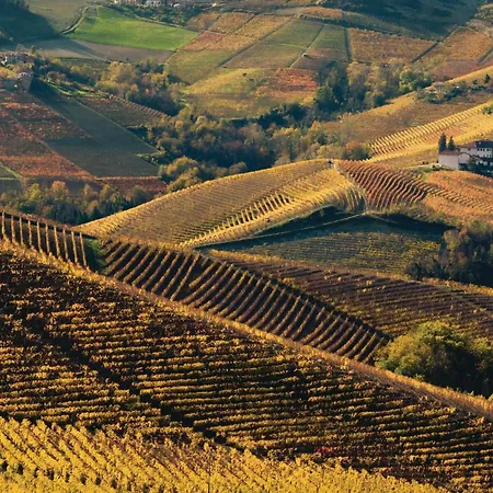 Le Rocche 1 * Cisterna dʼAsti